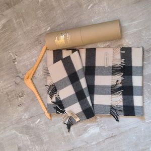 Burberry check 100% cashmere scarf